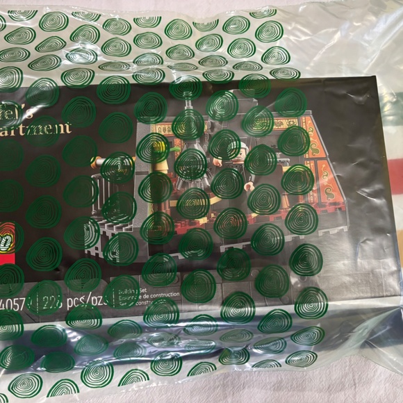 LEGO Eiffel's Apartment 40579 UNOPENED - Picture 5 of 5